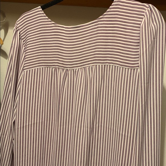 Red, blue and black v-neck blouse - Picture 2 of 3